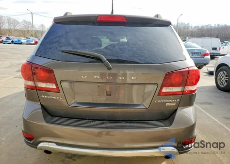 2017 Dodge Journey Crossroad z USA, uszkodzony, nr VIN 3C4PDCGG9HT532997